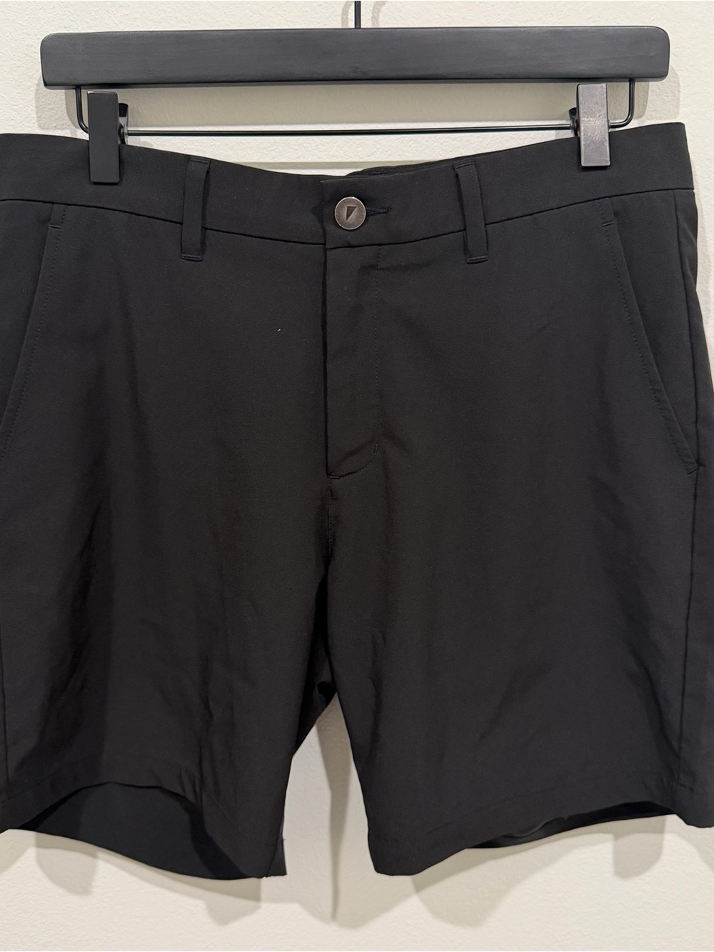 Primo Men’s Black 7” Inseam Golf Shorts